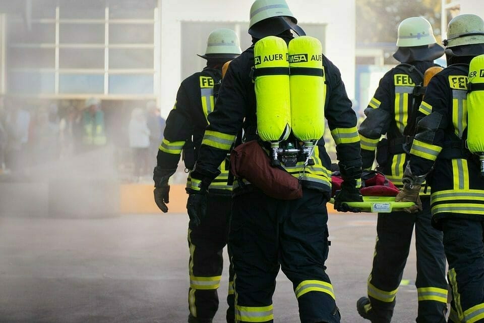 Las herramientas de salvamento en las que confían los bomberos: exploración del equipo esencial para combatir incendios